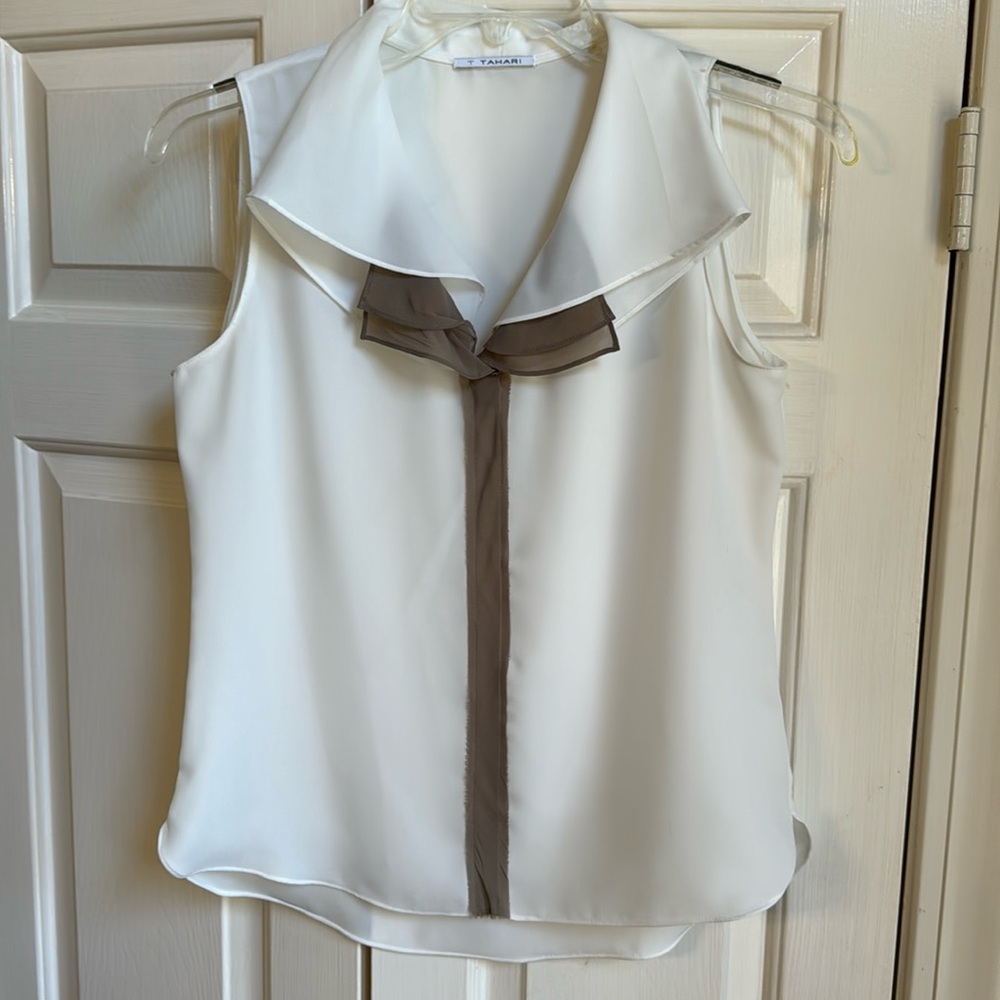 Tahari Size M